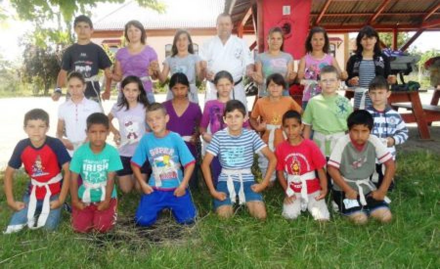 Önvédelem oktatás Nagyszalontán az árvaházban