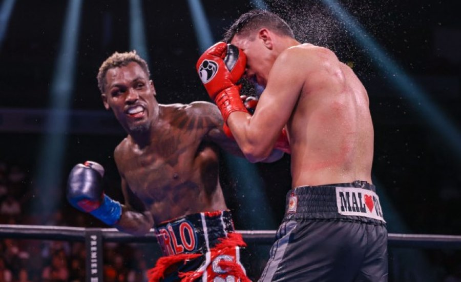 Charlo hatalmas pontkülönbséggel védte címét