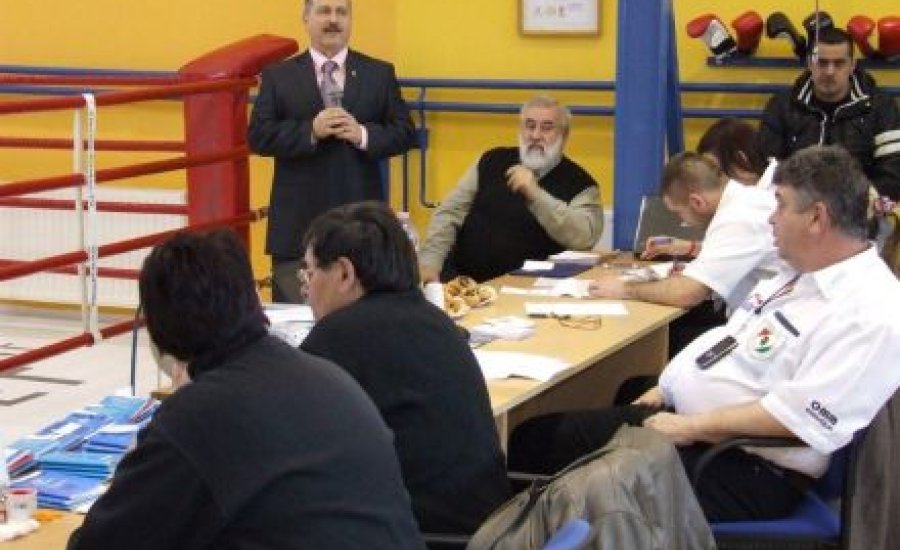 Új edzőterem és pofonparti Kecskeméten