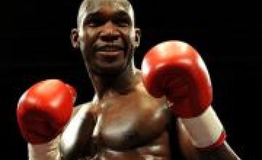 Warren visszavágót kér