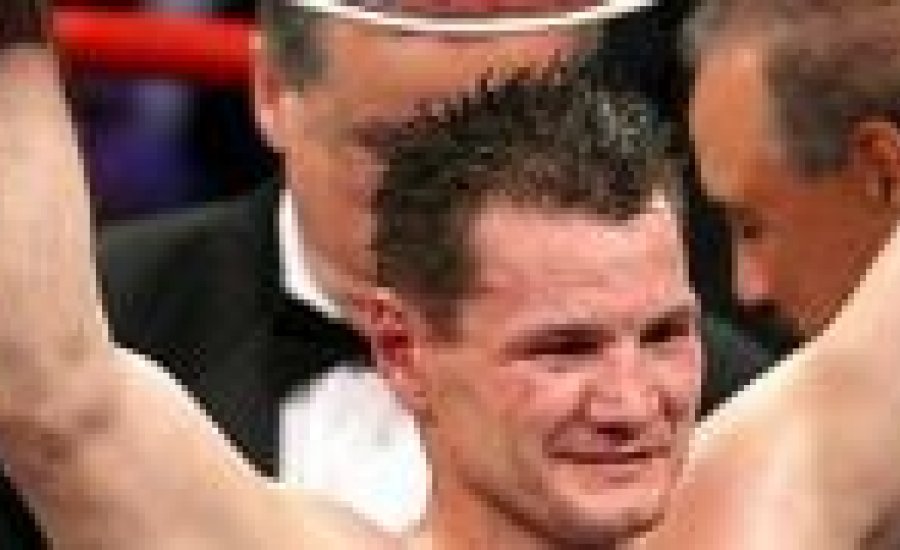 Erdei Zsolt mégis visszatér, újra bokszol