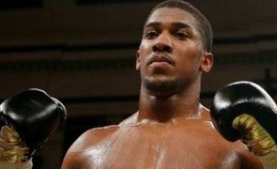 Joshua fél menetet adott Sprott-nak