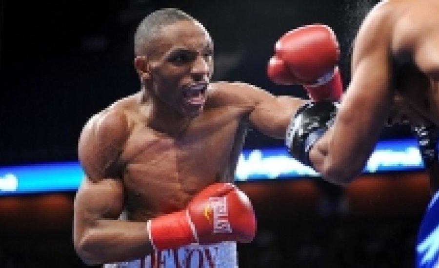 „Balhé van”: Alexander nyert, de...