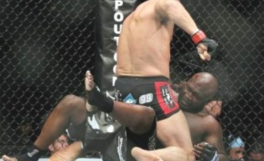 MMA: James Toney három percig bírta