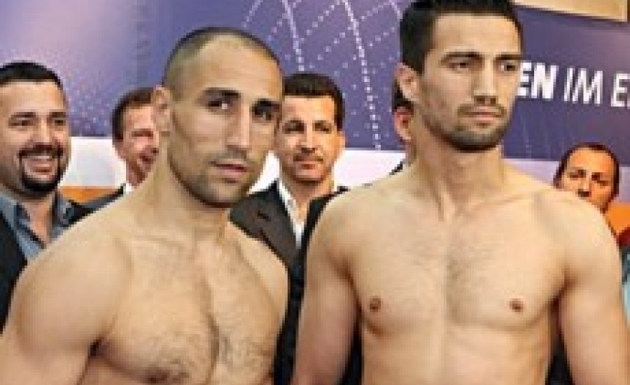 Abraham és Oral mérlegelt