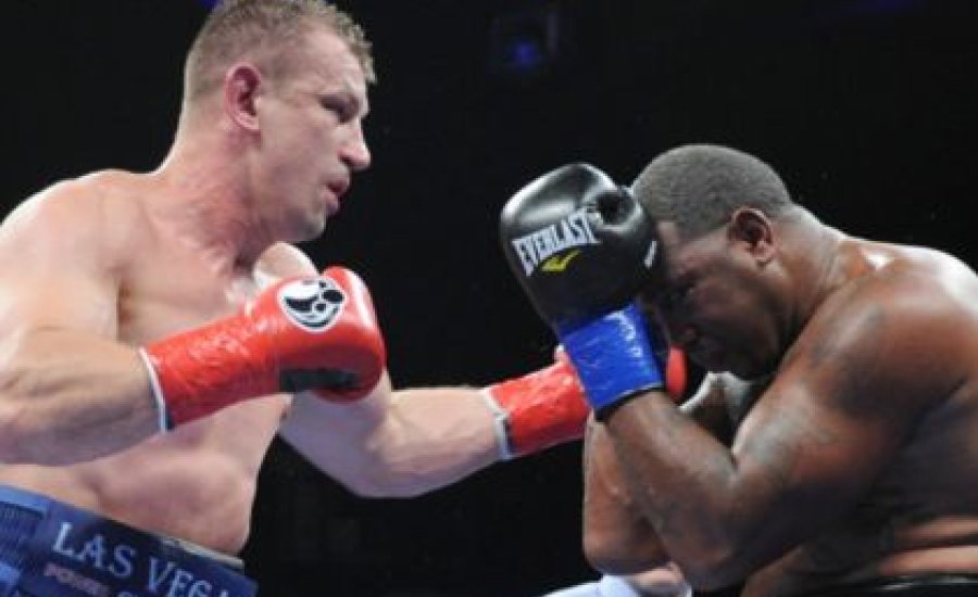 Adamek pontozással győzött Guinn ellen