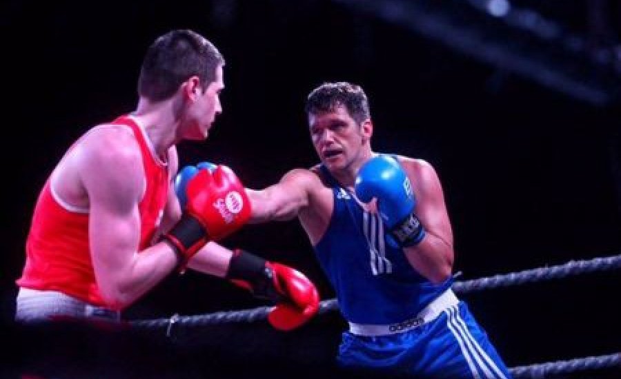 Ökölvívók, bokszbírók a beteg gyerekekért