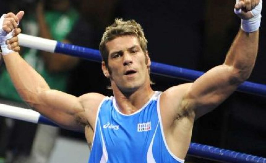 Profi meccse sem volt, mégis kihívta Vlagyimir Klicskót