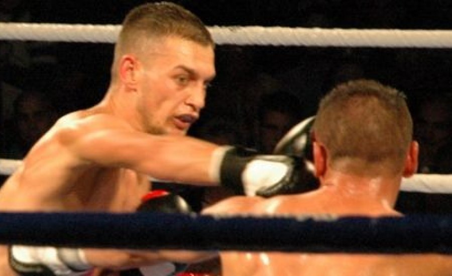 Lakatos Róbert győzelemmel debütált