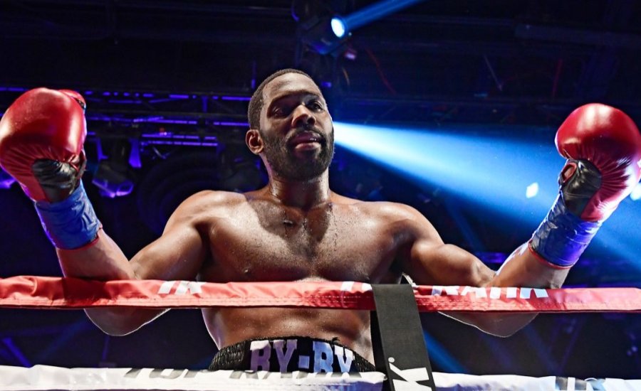 Jennings fordulatos meccsen legyőzte Dimitrenkót