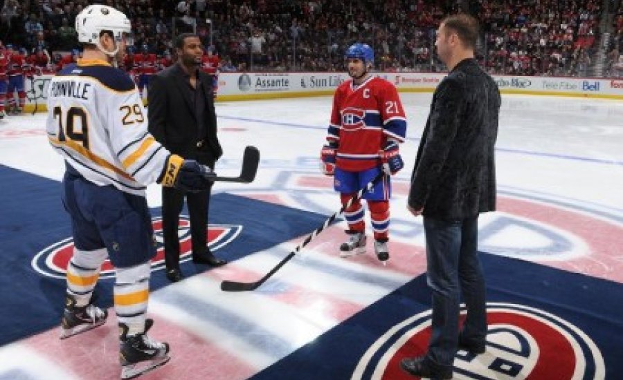 NHL meccsen népszerűsített a két bunyós