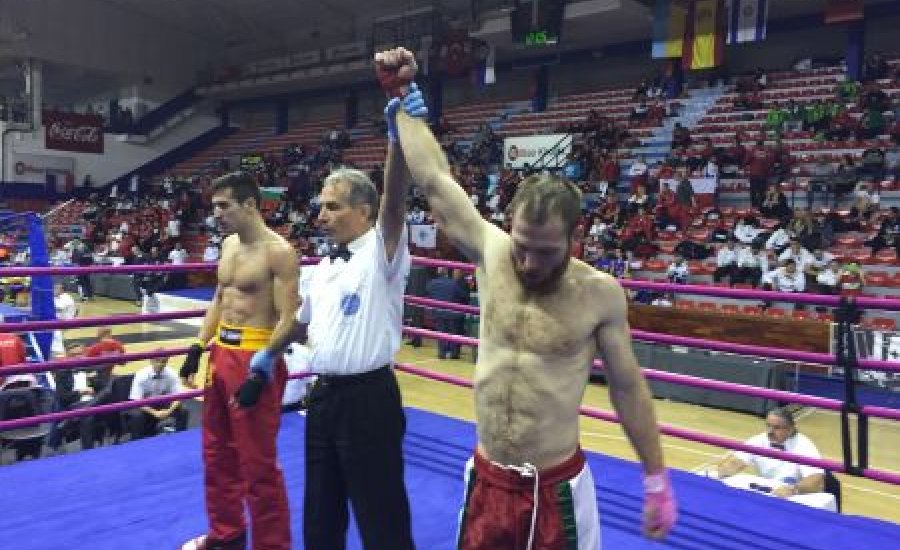 Kick-box  Európa-bajnokság : Hatan a négy között