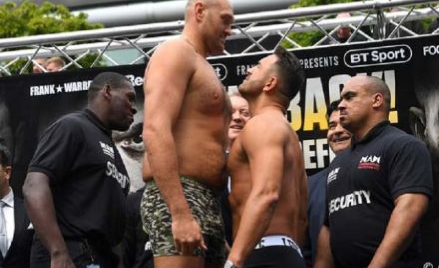 Fury 30 kilóval, és jó egy fejjel nagyobb