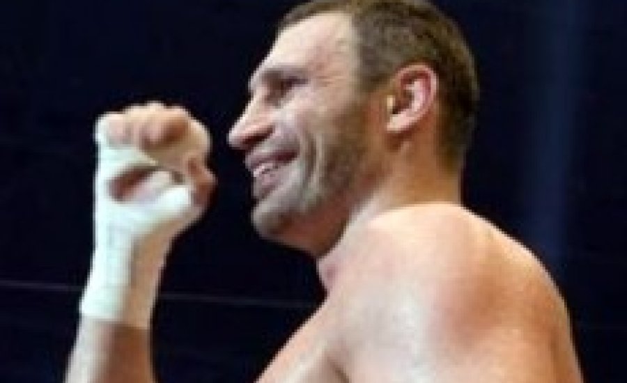 Klicsko hülyére verte kihívóját, de kiütni nem tudta