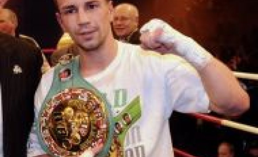 Bajban Zbik, nem őrizheti tovább az interim övet