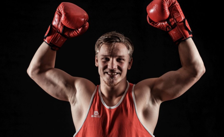 Ökölvívó Eb - Cservenka sikere a nyitónapon