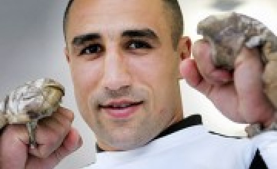 Abraham a nagyközépsúlyú legendával, Sven Ottkével készül Dirrell ellen