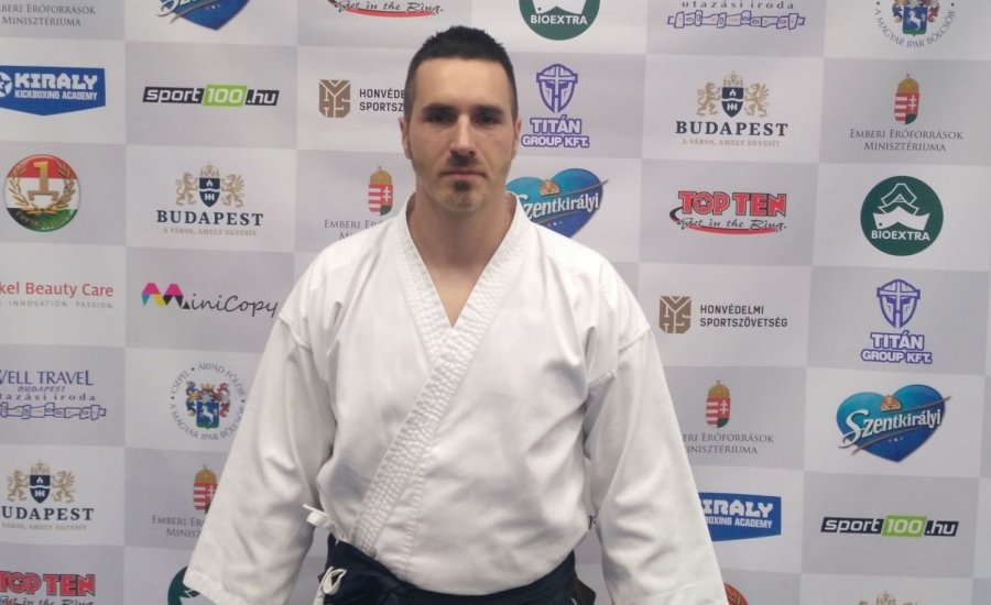 Remekeltünk formagyakorlatban a pesti kick-box vk-n