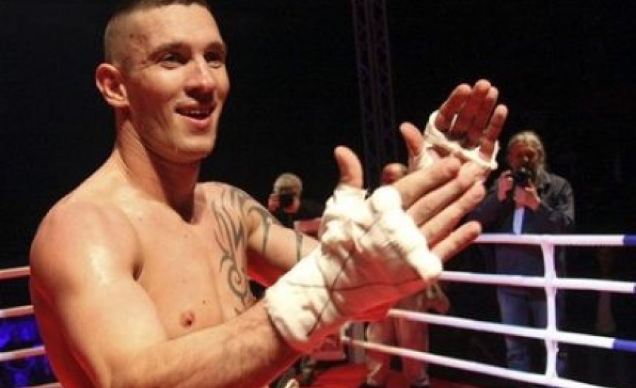 „Tomi Kid” könnyedén felülmúlta Mbelwát