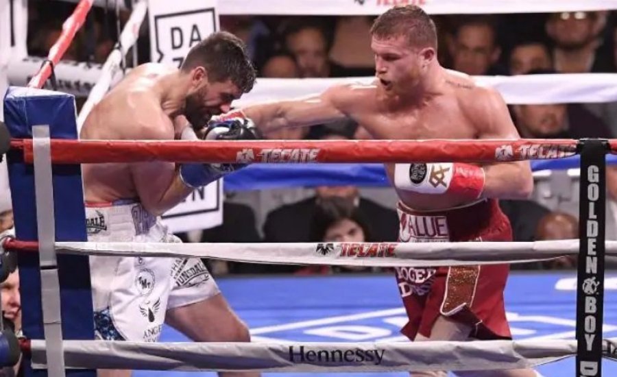 Canelo könnyedén átlépett Fielding-en