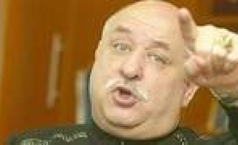 Csötönyi Sándor a Dinó Sporthiradóban