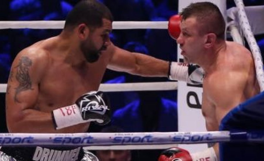 Tomasz Adamek padlón végezte Krakkóban
