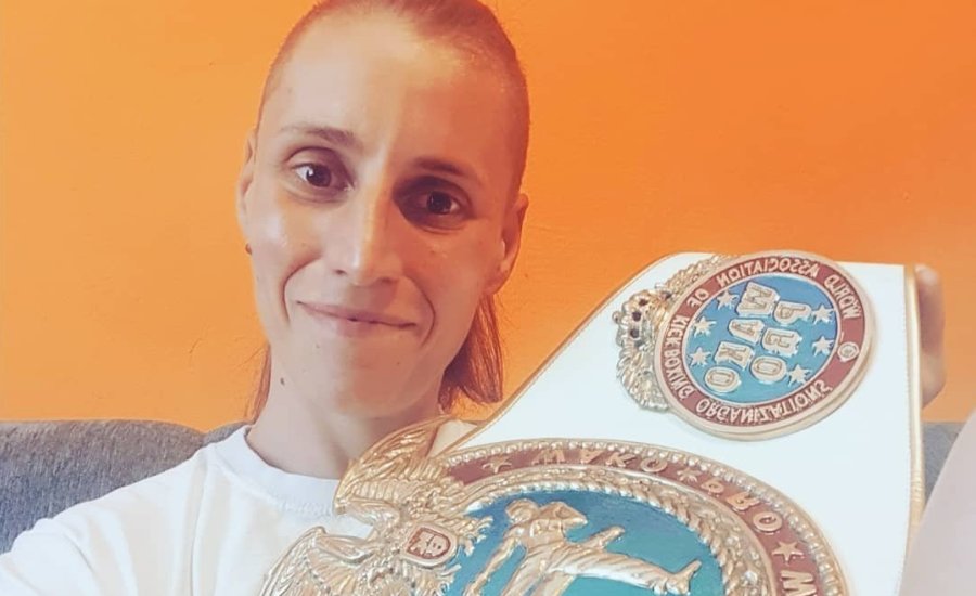 Címvédésre készül a profi kick-box világbajnok Rákóczi Renáta