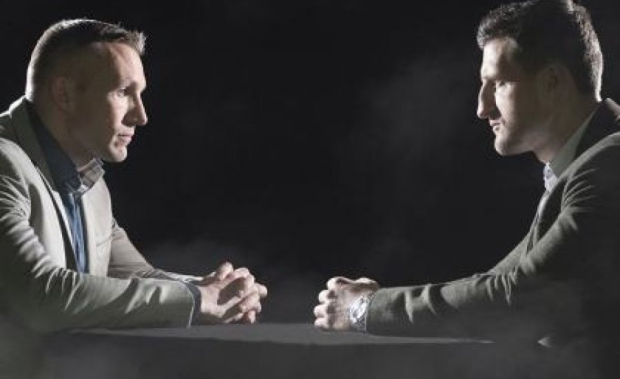 Cleverly és Groves is segíti Kesslert sparringokkal