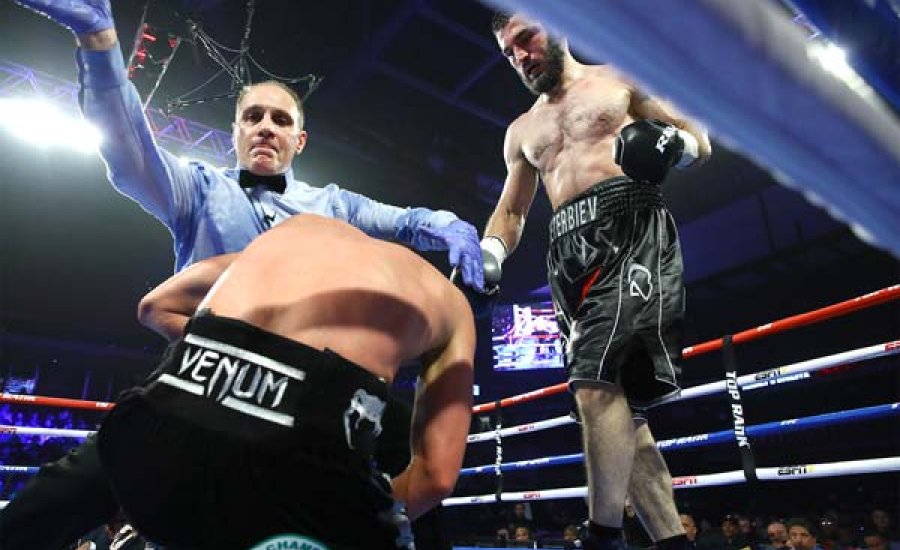 Artur Beterbiev egyesített világbajnok lett