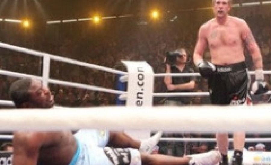 Az egyiknek tényleg rémálom volt: Helenius kiütötte Petert