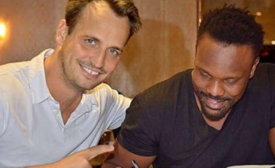 Chisora a Sauerland-hoz szerződött