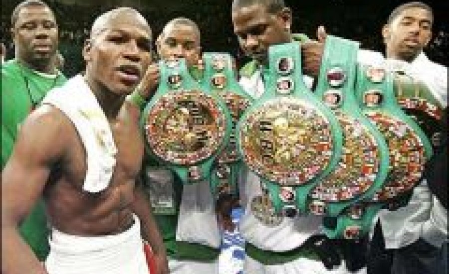 A világ legjobbja ma éjjel bejelenti visszatérését