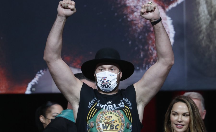 Tyson Fury és Deontay Wilder mérlegre állt