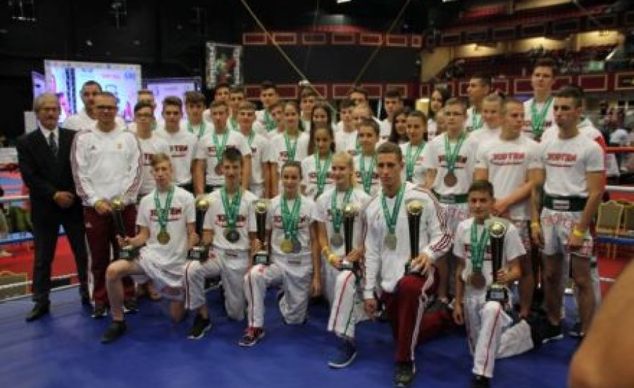 Kick-box VB: Aranyos Záróra