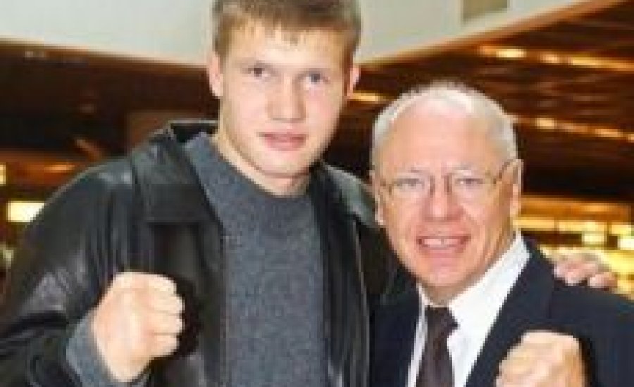 Herr Kohl örül, lesz Dimitrenko-Chambers eliminátor