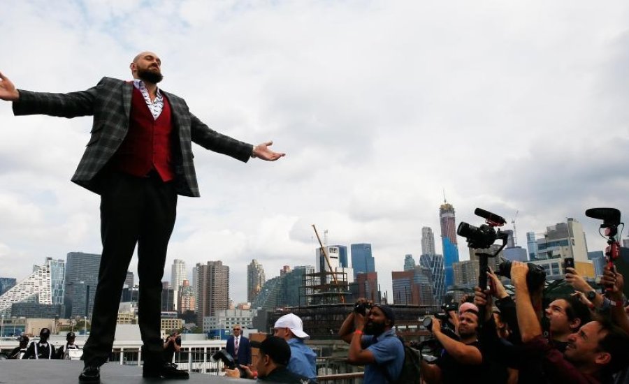 Tyson Fury 2,5 milliárdot fordított jótékony célokra