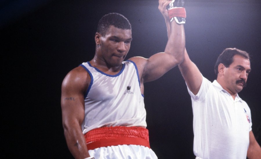 Mike Tyson 15 évesen az amatőrök között