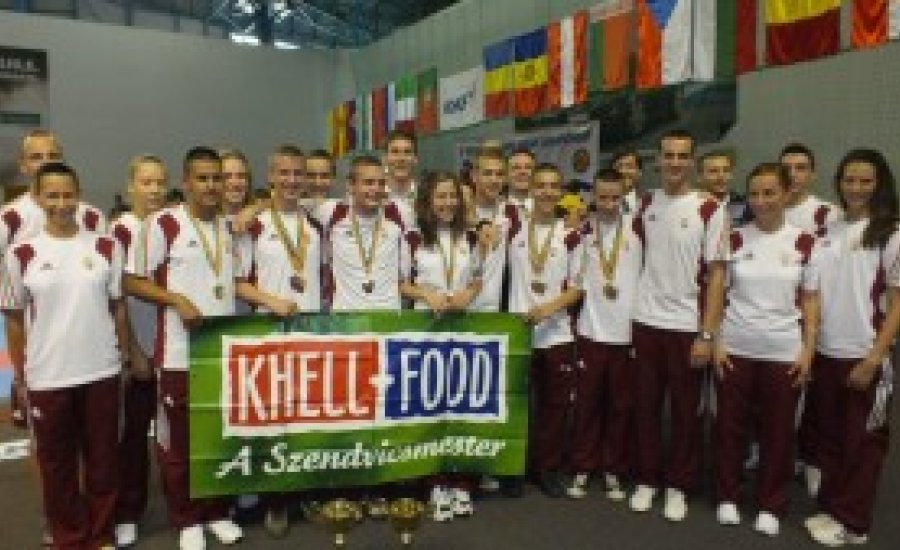 12 magyar érem a 8. EGKF Stílus Eb-n Bukarestben