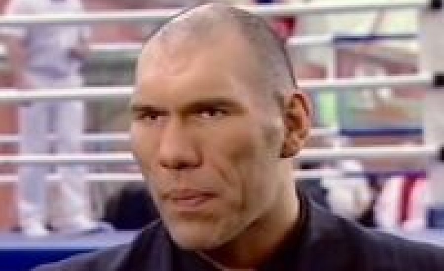 Valujev kihívta Vitalij Klicskót