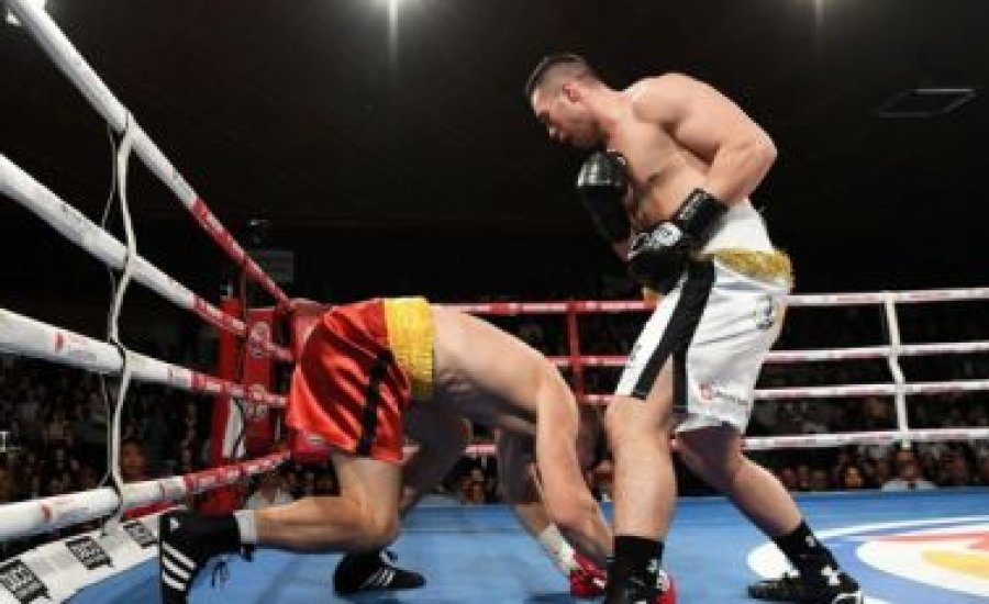 Parker elintézte Dimitrenkót