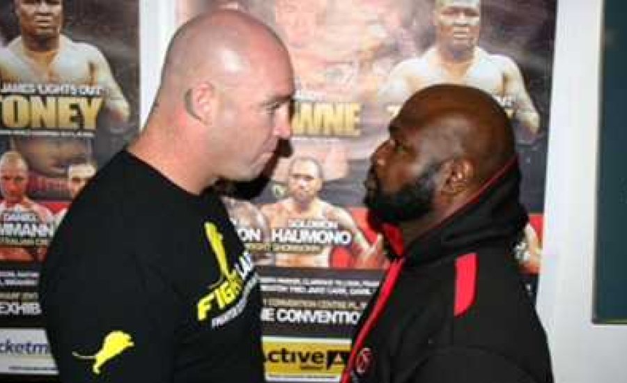 Toney mérlegelt Ausztráliában