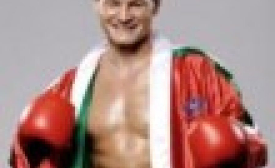 Erdei Zsolt az alultáplált gyerekeken segített