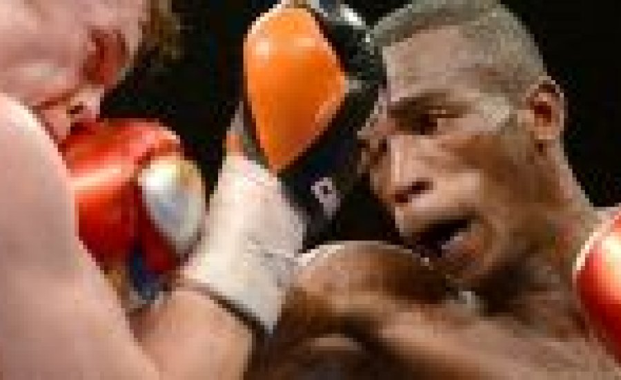 Canelo Alvarez vs Erislandy Lara