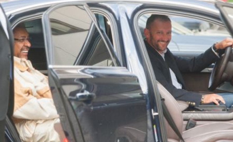 Királyként őrzik Don Kinget