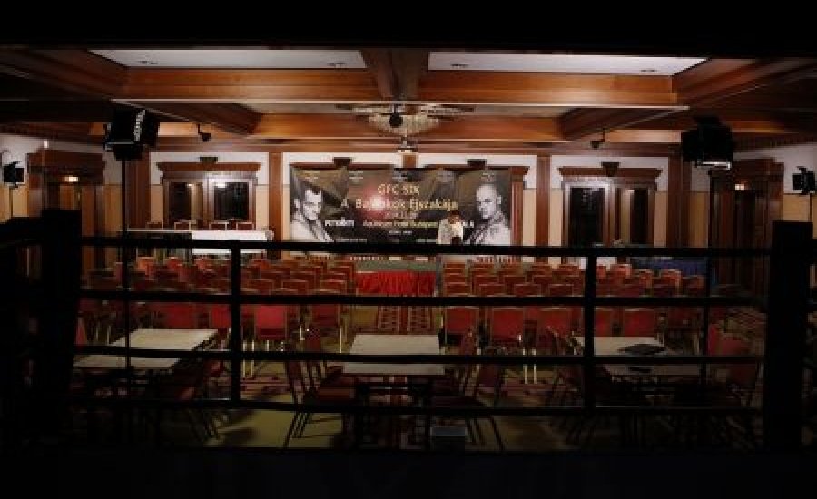 Danny Williams megérkezett, Micskó helyett Albert