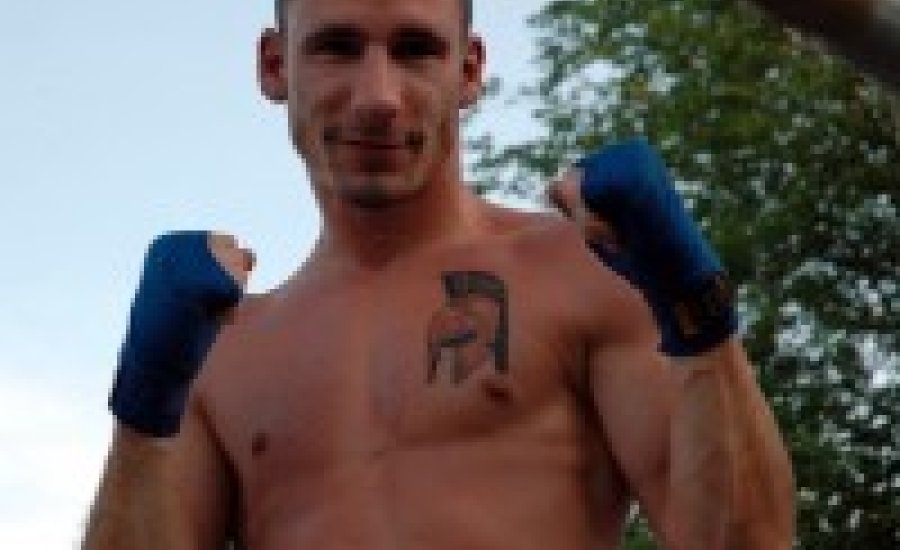 Három profi mérkőzés volt Lébényben, Sánta debütált