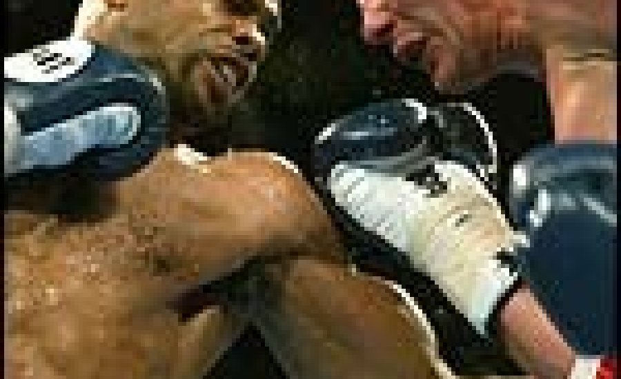 Roy Jones Jr. Angliában bokszol?
