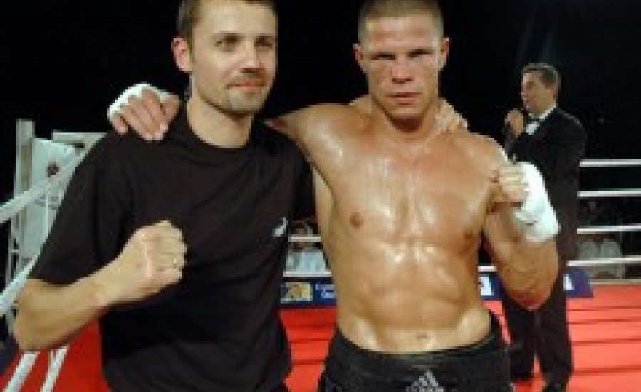 Szili István november 20-án bokszol ismét