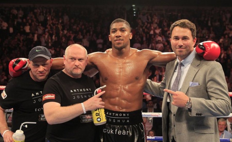 Anthony Joshua el fogja pusztítani Kubrat Pulev-et