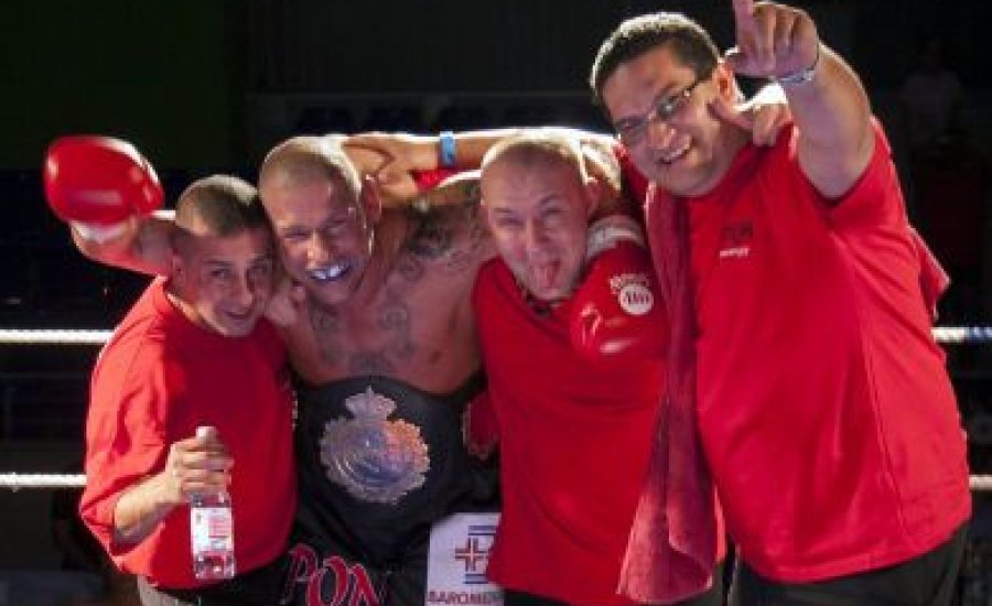 Az esélyesek nem vallottak kudarcot